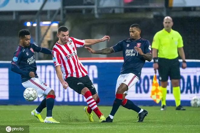 更向全社会 更向全社会