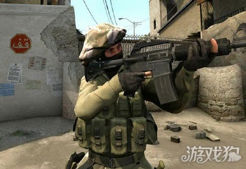 为什么主审会在每局开始前要求球童提供至少六颗经过摩擦的新球